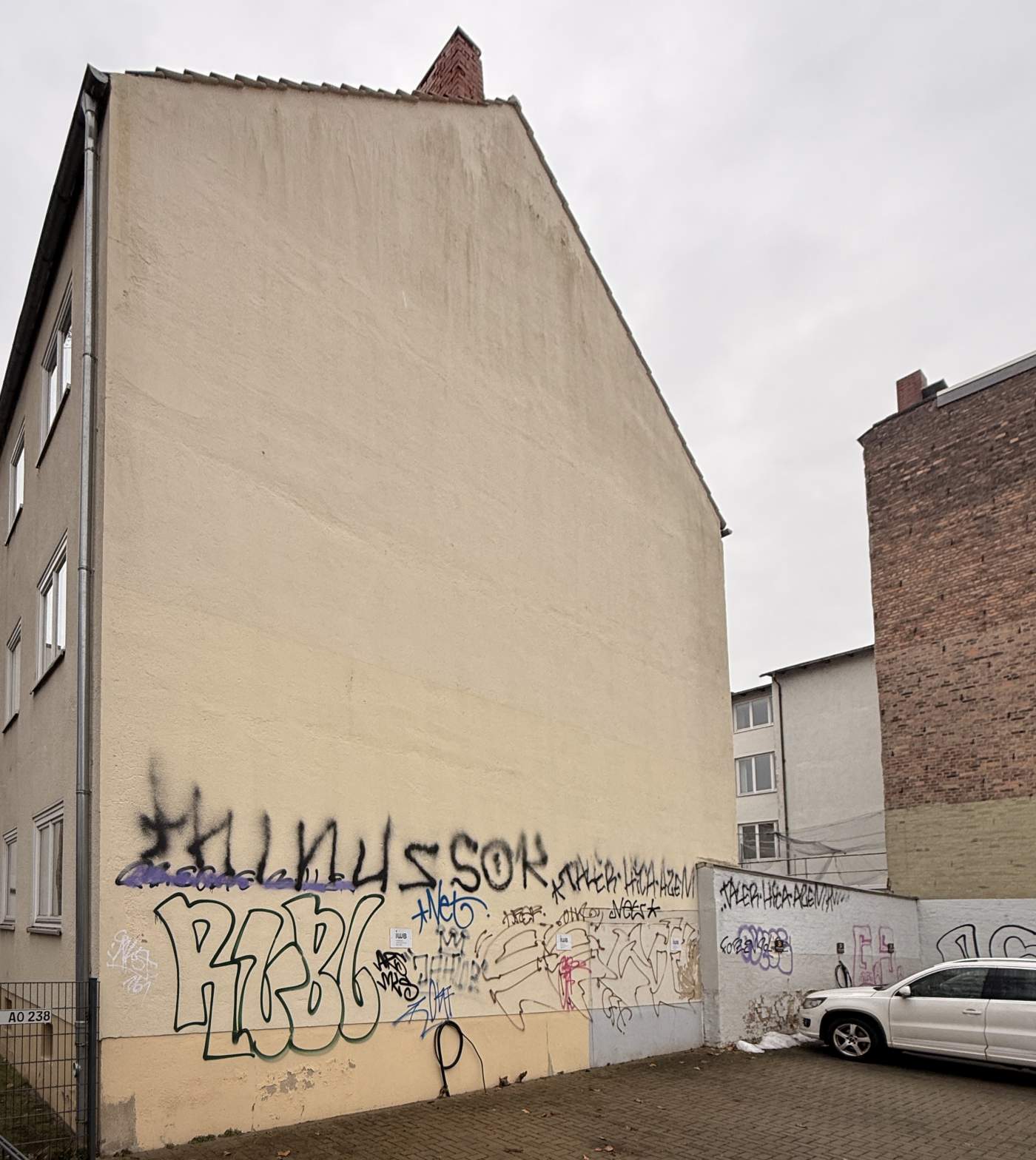 Katharinenstraße 3 an der Mensa 1